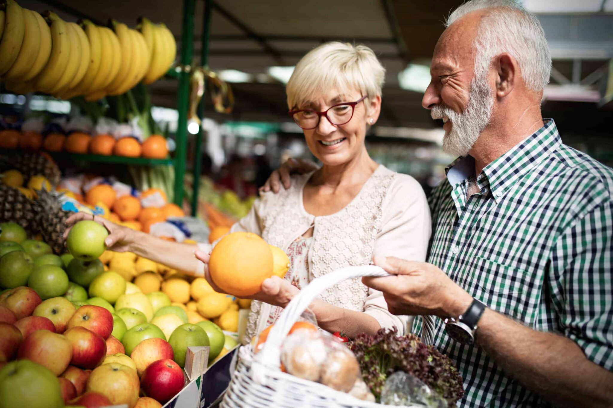 older adults shopping for healthy food for brain health